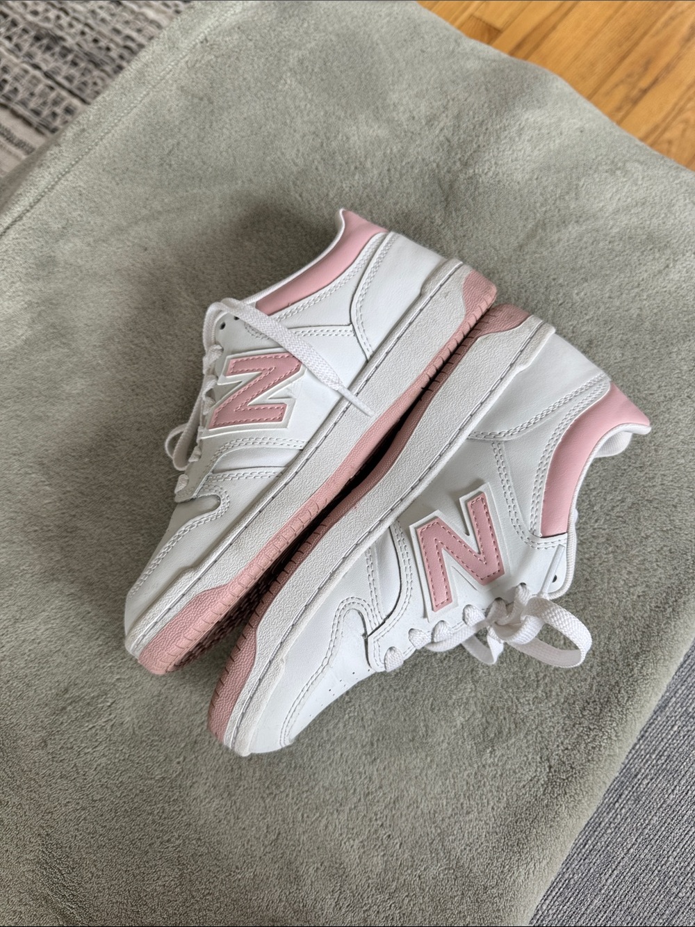 New Balance White and Light Pink Women's Low-Top Sneakers